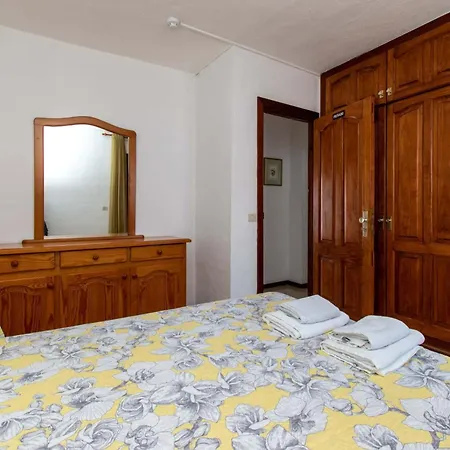 Floritas 19 - Two Bed * Playa de las Americas (Tenerife)
