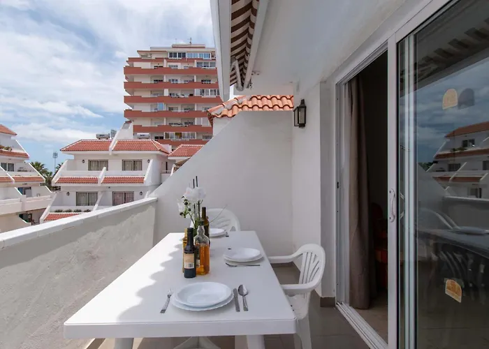 Floritas 19 - Two Bed * Playa de las Americas (Tenerife)